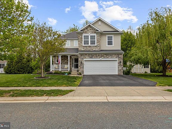 4th image of 203 Brookfield Dr