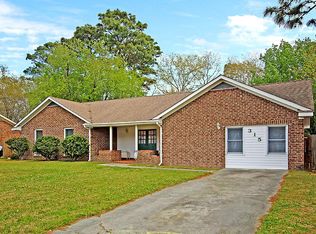 315 Longleaf Rd, Summerville, SC 29486