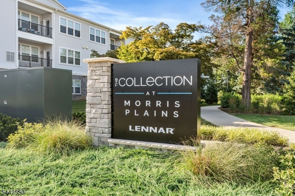 6 Coogan Ct, Morris Plains, NJ - View 2