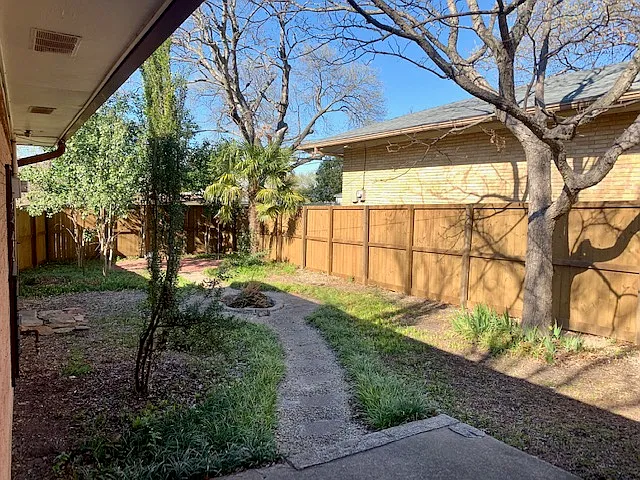 2727 Alco Ave — Photo 14