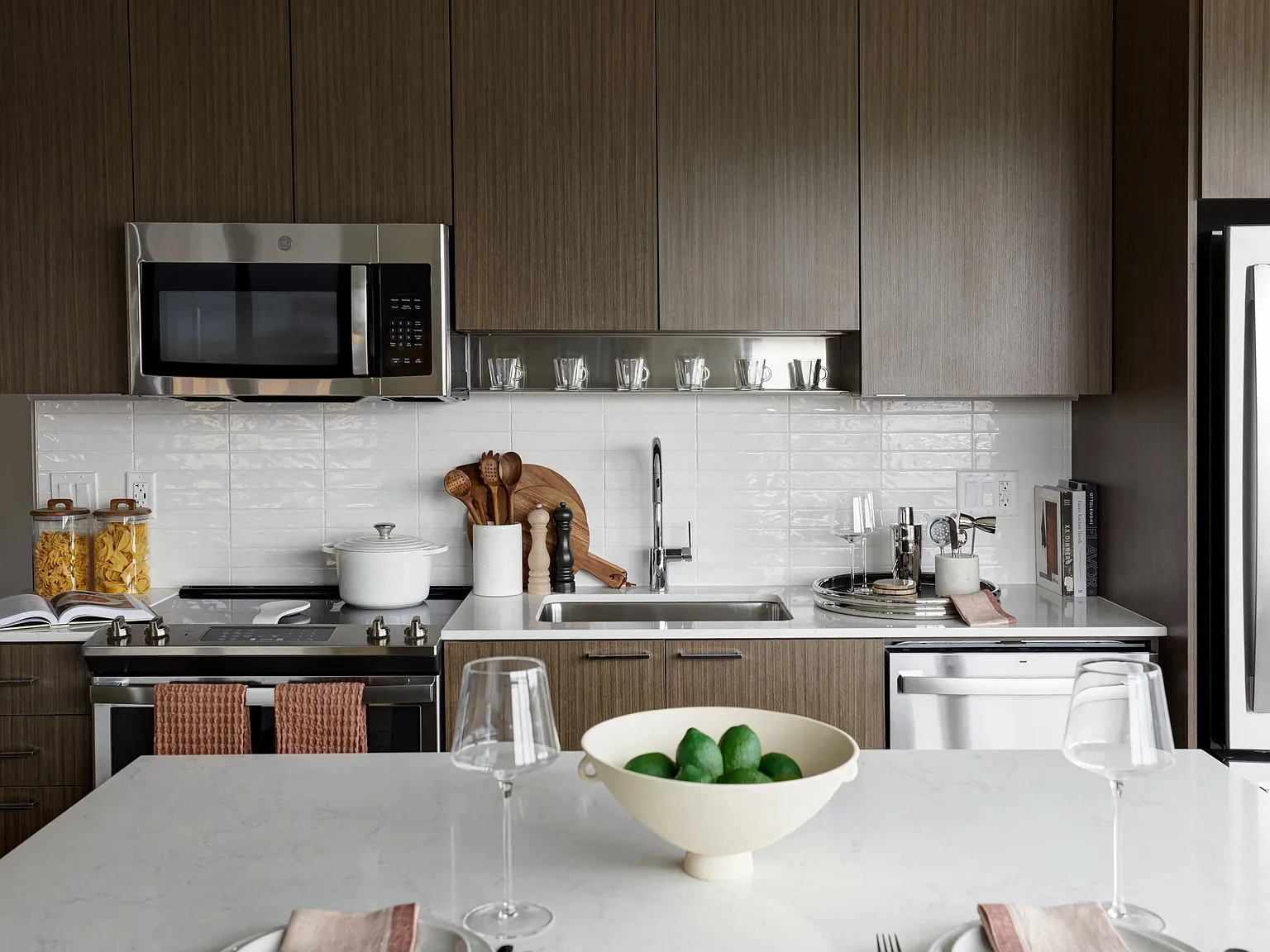South Standard — Photo 2