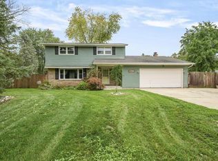 4023 Coachlight Dr, Racine, WI 53404