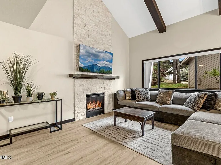 2803 N Carefree Cir — Photo 5