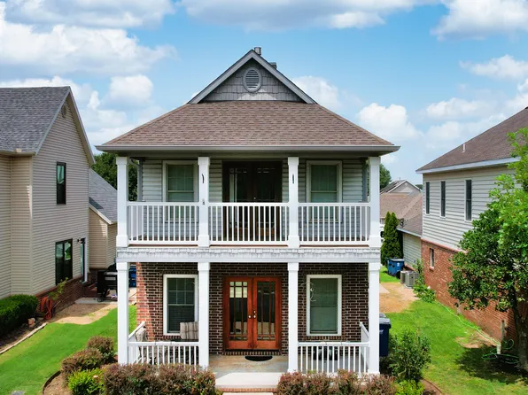 911 NE Arleta Gdns, Bentonville, AR 72712