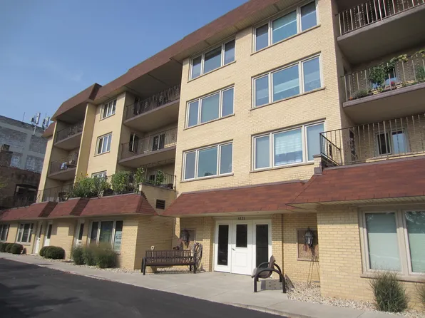 6121 N Northwest Hwy APT 305, Chicago, IL 60631