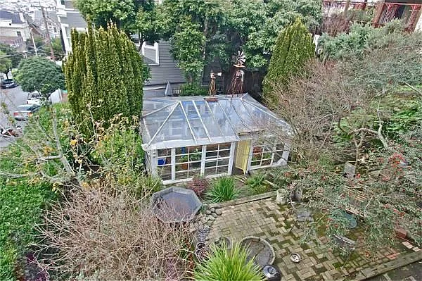 2398 Broadway St — Photo 21