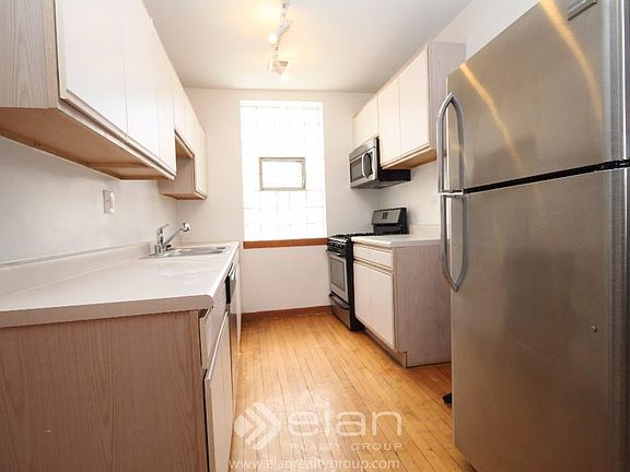 3rd image of 4931 N Kedzie Ave APT 3E