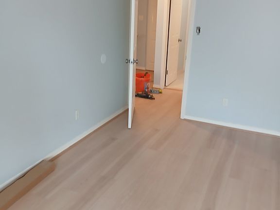 3rd image of 325 Heath Dr
