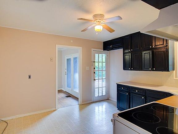 5th image of 1647 McCosh Dr