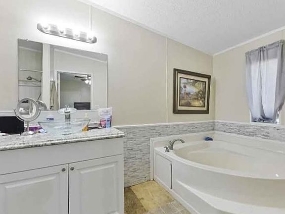 4th image of 3423 NW 183rd St #1