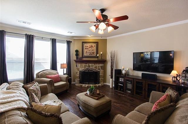 1st image of 10505 Bolivar Dr