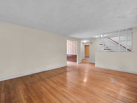 4th image of 21 Wells Park Rd