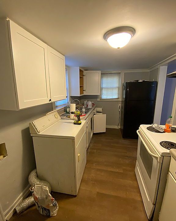 2nd image of 615 16th St S