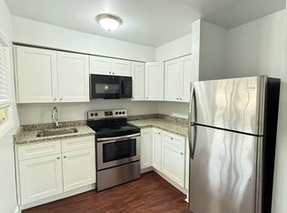 1080 N Wheeling Rd #301, Mount Prospect, IL 60056