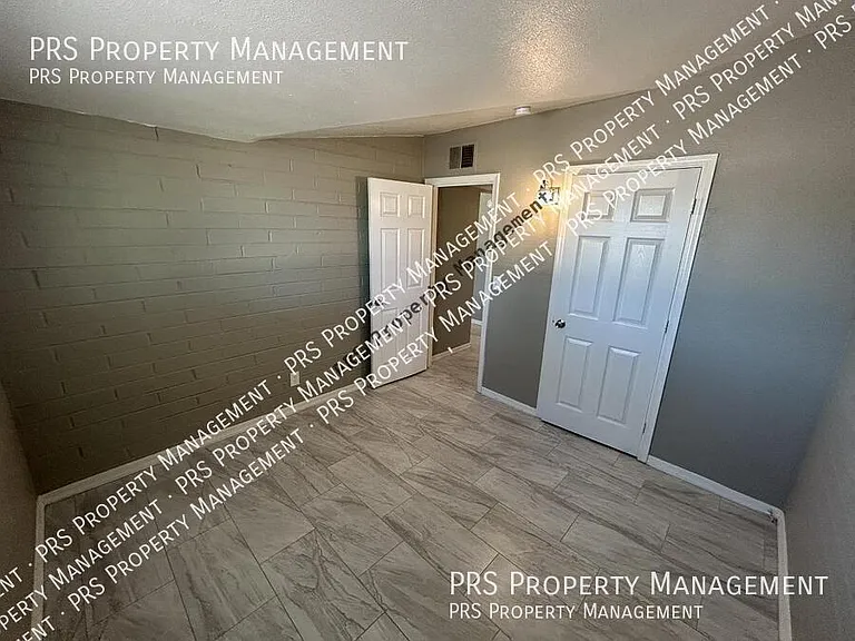761 N Delaware St #A — Photo 16