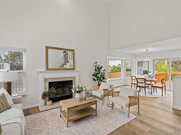 4th image of 32 Queensboro Dr