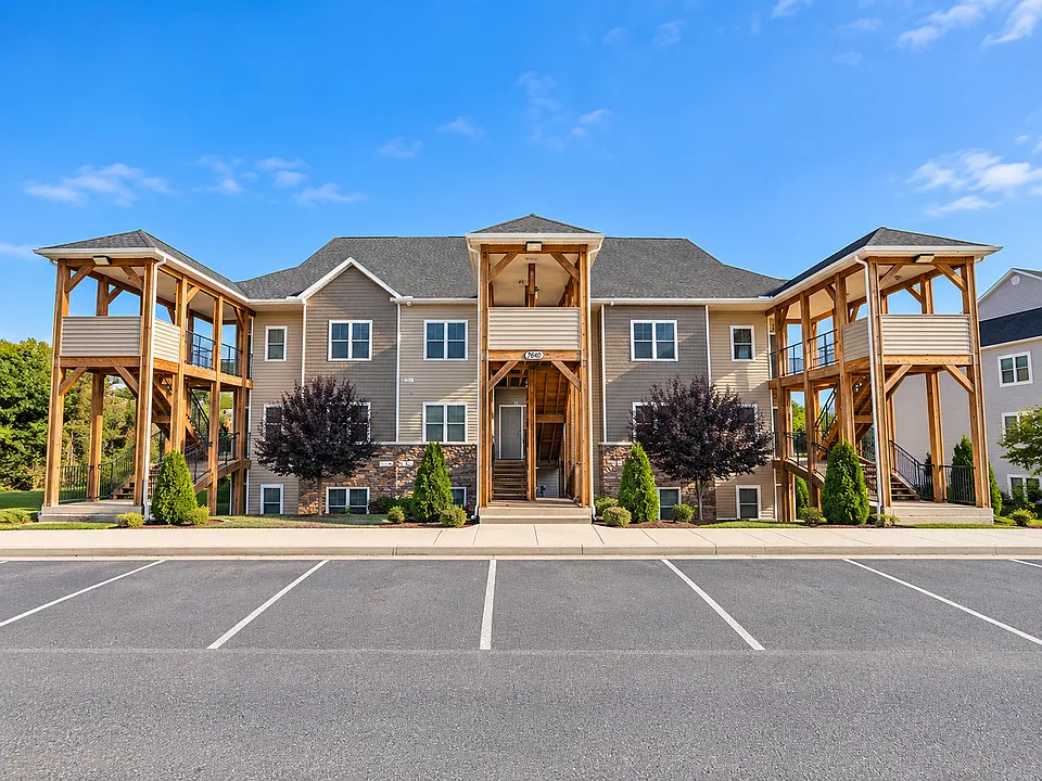 1250 Constitution Ct #202