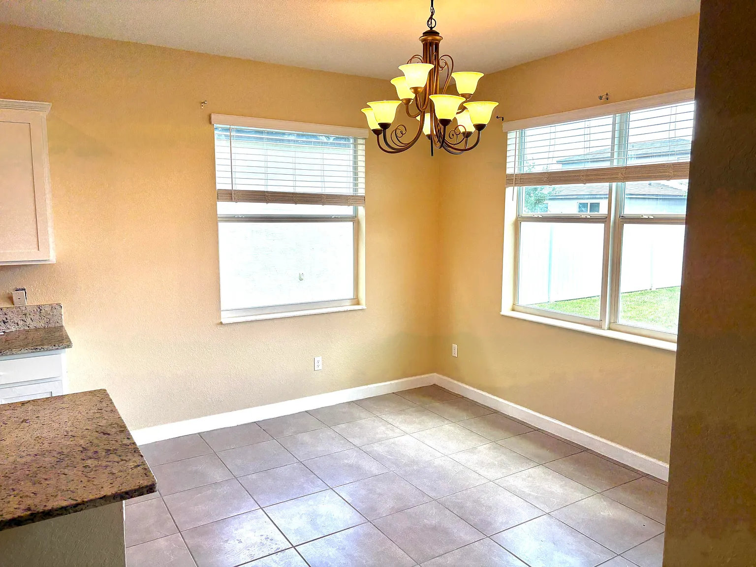 4 bed, 2.5 bath, 2211 sqft, $2,800 — Photo 4