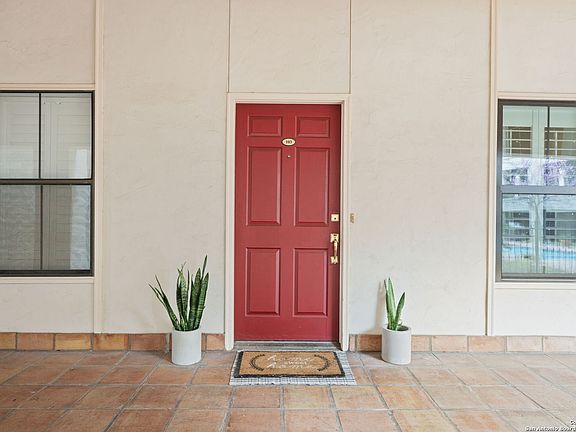 2nd image of 100 W El Prado #103