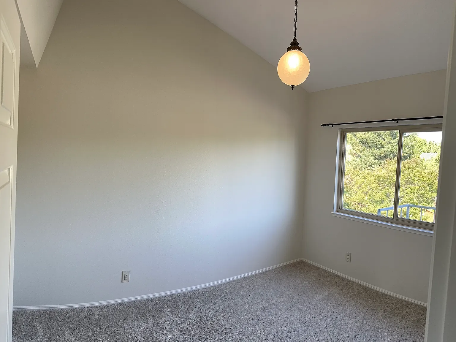 2 bed, 1250 sqft, $4,500 — Photo 3