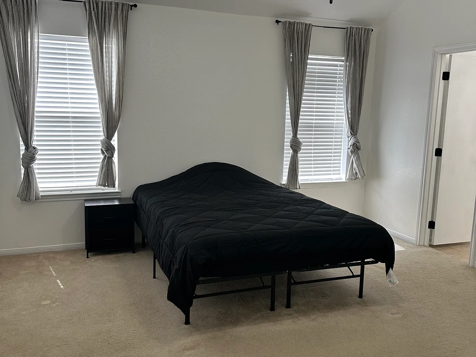 3606 Doffy Dr — Photo 2