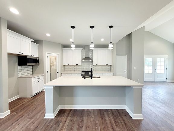 3rd image of 1401 Taylortown