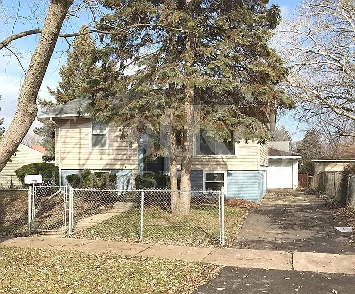4312 Andover Dr photo 1