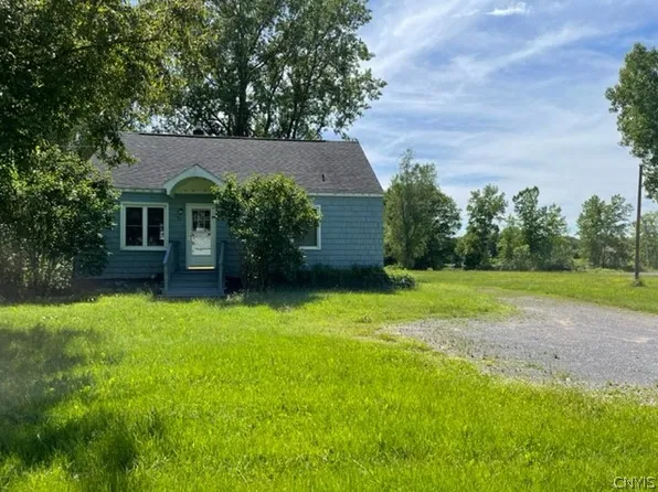 199 County Route 57, Phoenix, NY 13135