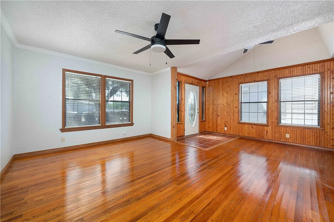 2 bed, 2.0 bath, 862 sqft, $1,250 — Photo 4