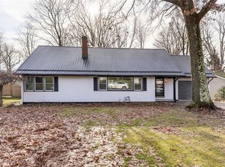 326 Frazier Dr, New Castle, PA 16105