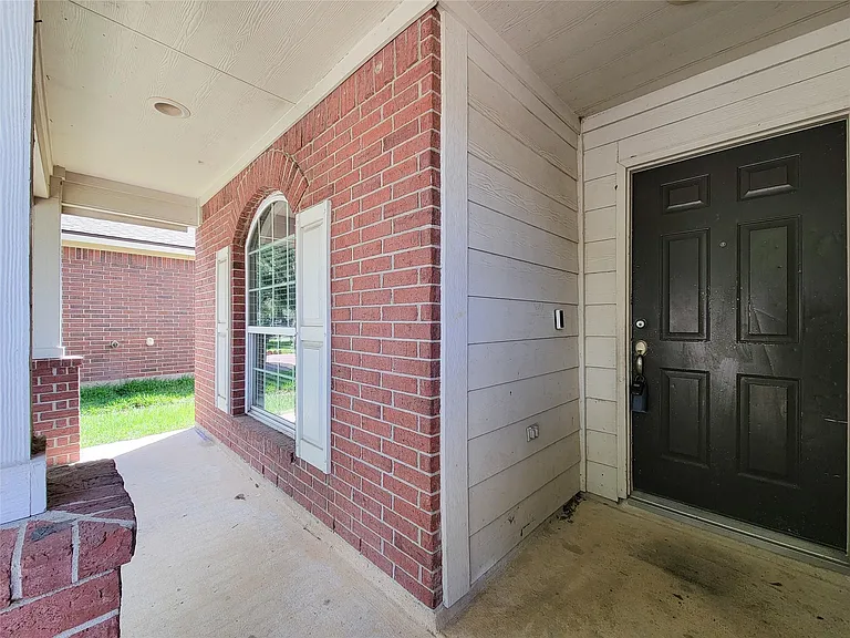 2322 Oxford Point Ln — Photo 6