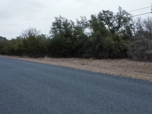 2107 Mission Trl, Salado, TX 76571