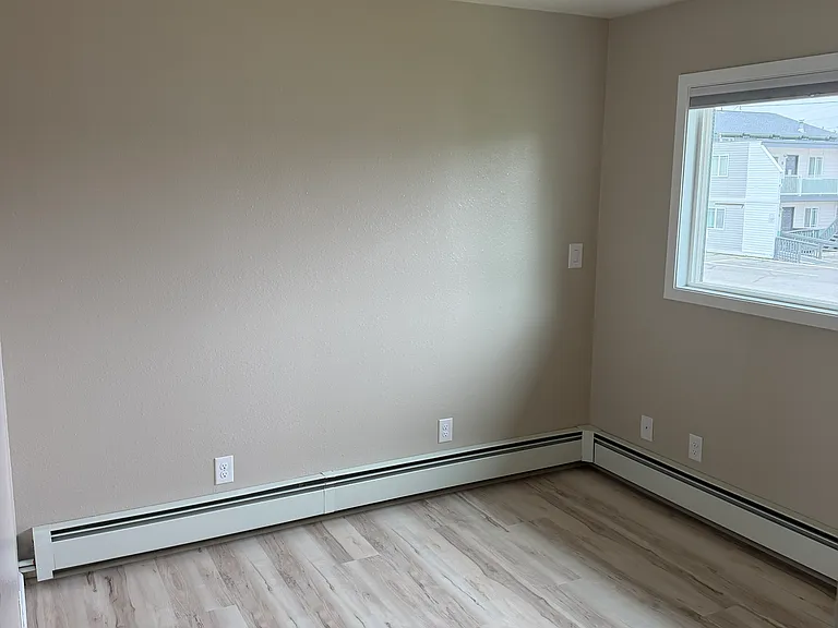 240 W 33rd Ave #1 — Photo 10