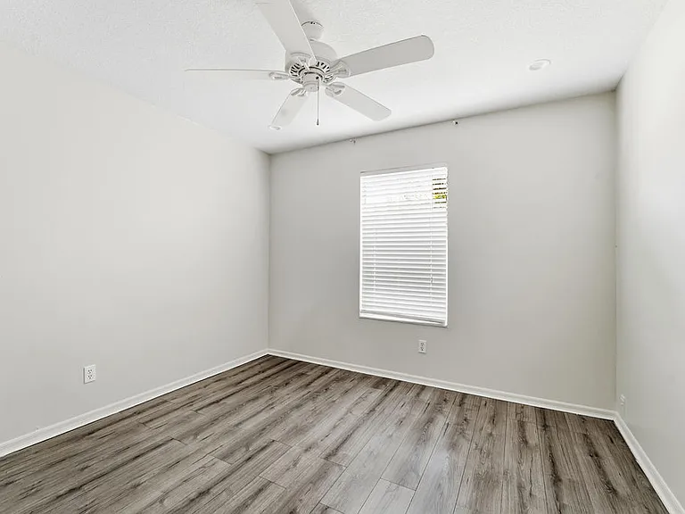 2366 SW Alminar St #1 — Photo 13