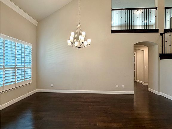 5th image of 2705 Walnut Creek Ln