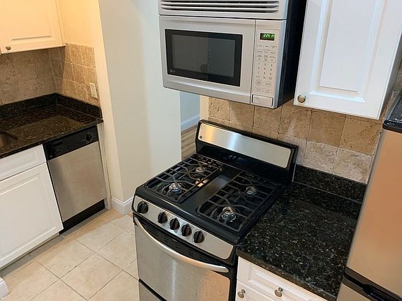 3rd image of 315 E 73rd St APT 12