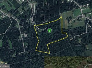 690 Barlet Rd, Blandon, PA 19510