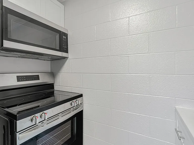 2114 Washington Ave #3 — Photo 7