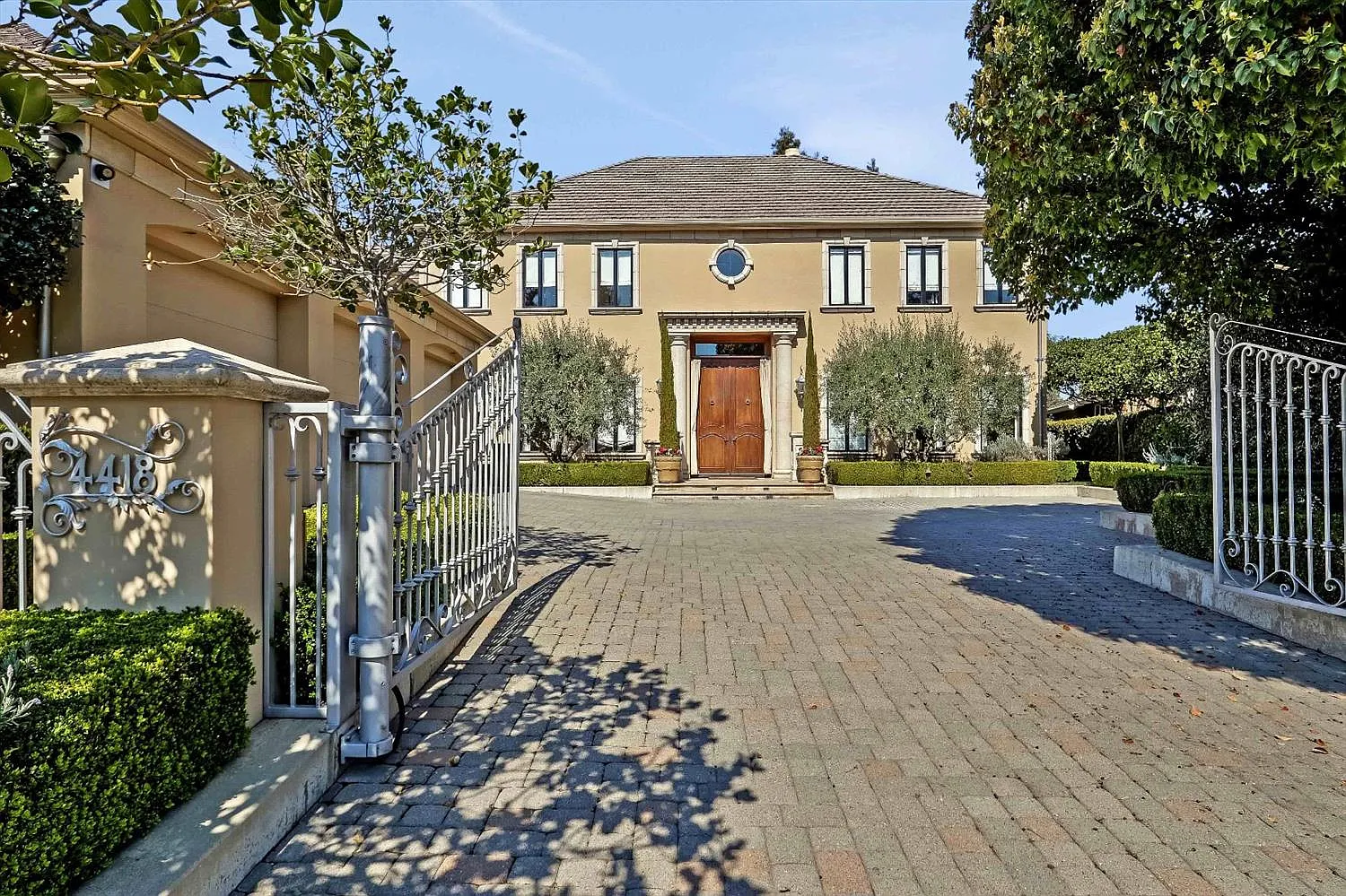 4418 Pebble Beach Dr photo 1