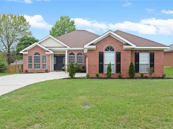 27471 Stratford Glen Dr, Daphne, AL 36526
