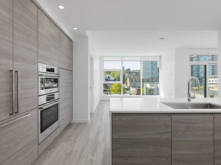 660 Quayside Dr #703 — Photo 2