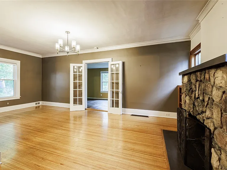 100 Highland Ave #1 — Photo 7