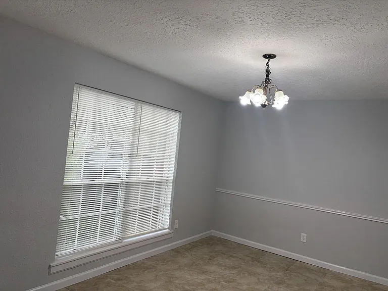 10446 Towneview Dr — Photo 7