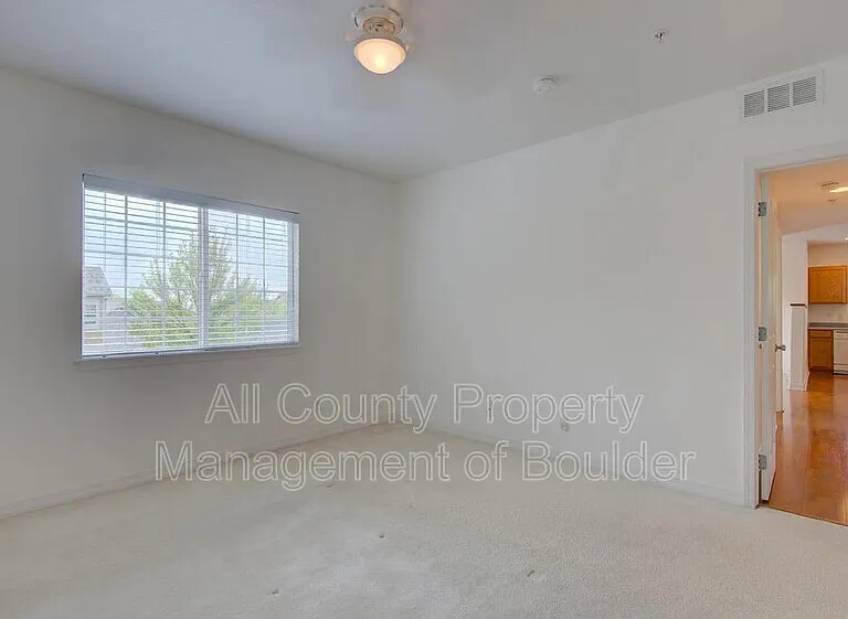 14300 Waterside Ln #J5 — Photo 15