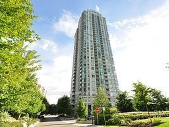 3504 Hurontario St, Mississauga, ON