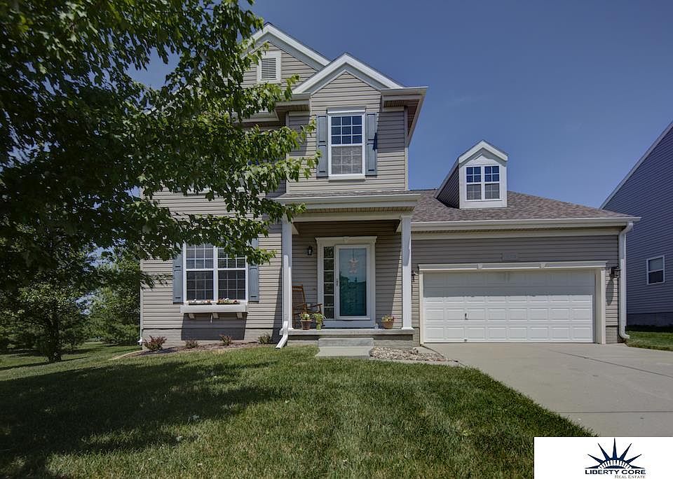 1st image of 19016 Grover St