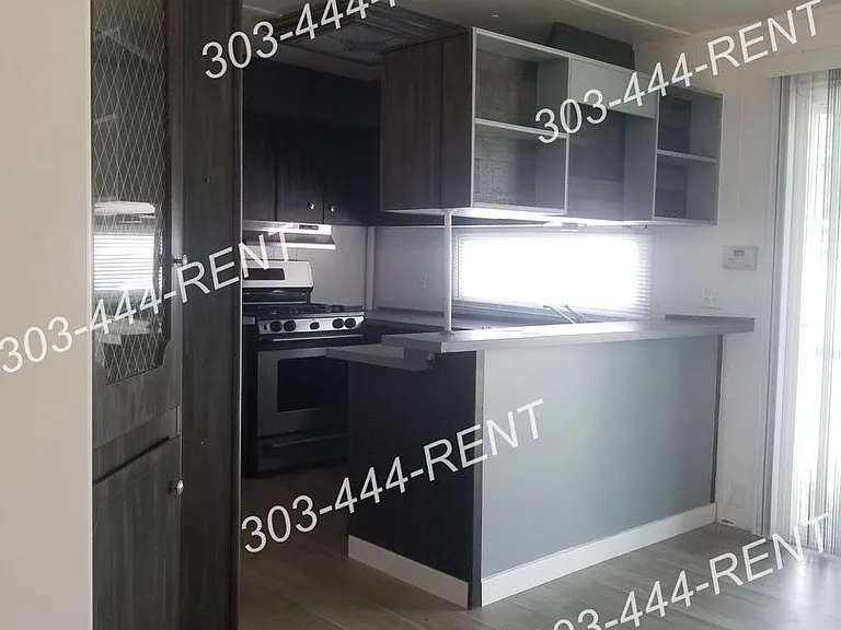 721 Glen Moor St — Photo 4
