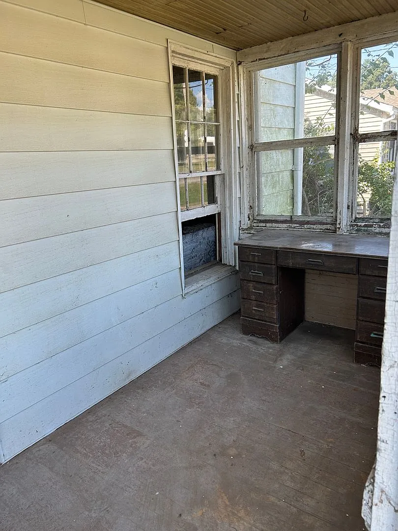 Now Available! - $690 Month / $900 Down — Photo 4