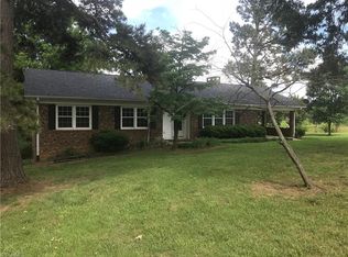 3258 Farlow Pines Dr, Sophia, NC 27350