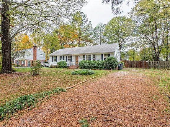 3rd image of 2306 Lashley Ln